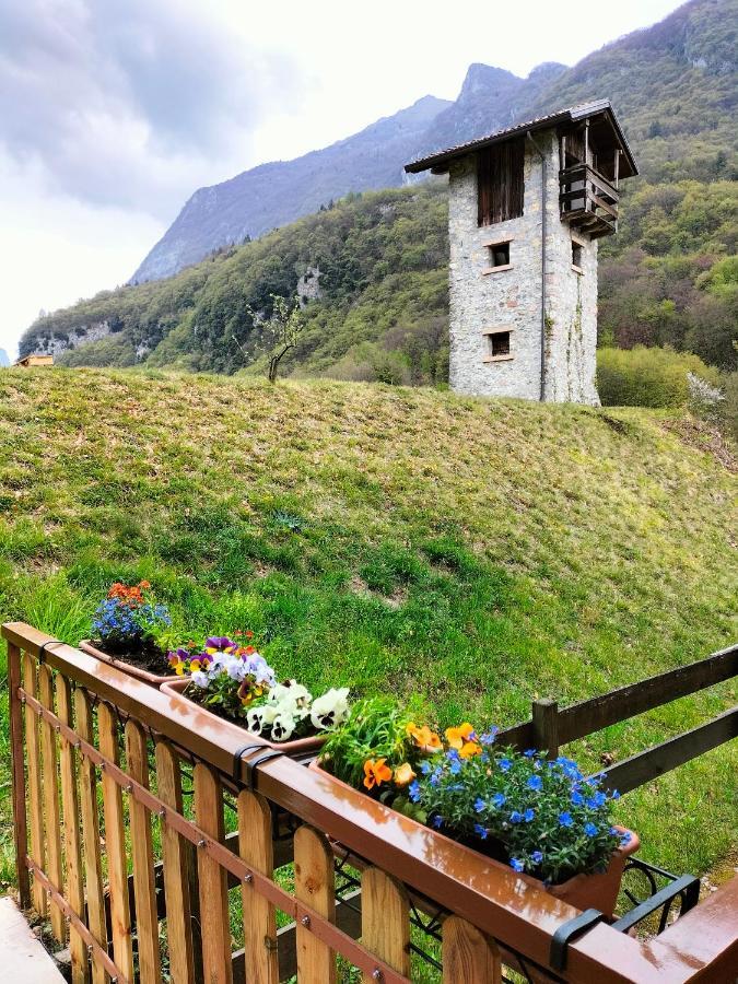 LA TORRETTA SUL LAGO di TENNO - RESIDENCE LA RUSTICA Esterno foto